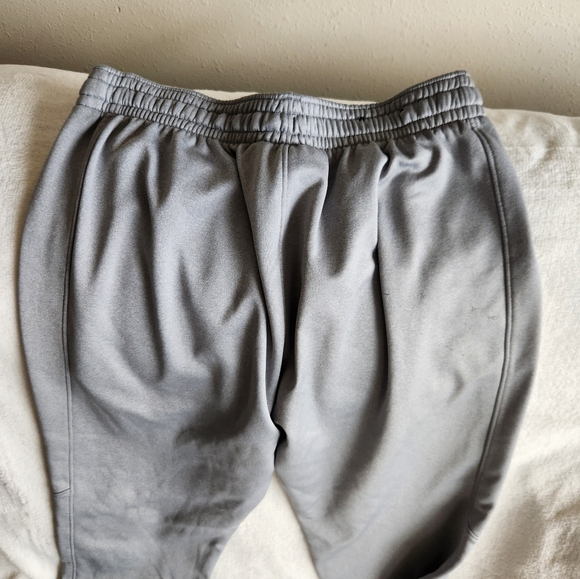 Men's size M Under Armour athletic pants - Picture 3 of 6